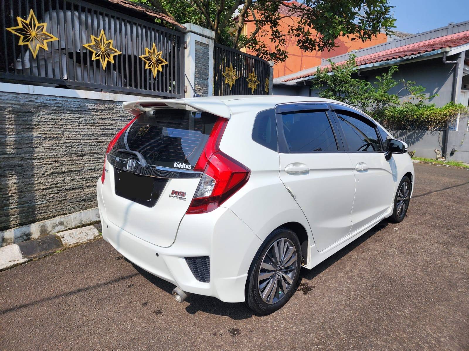 2015 Honda Jazz  1.5 S AT 2015 Honda Jazz  1.5 S AT