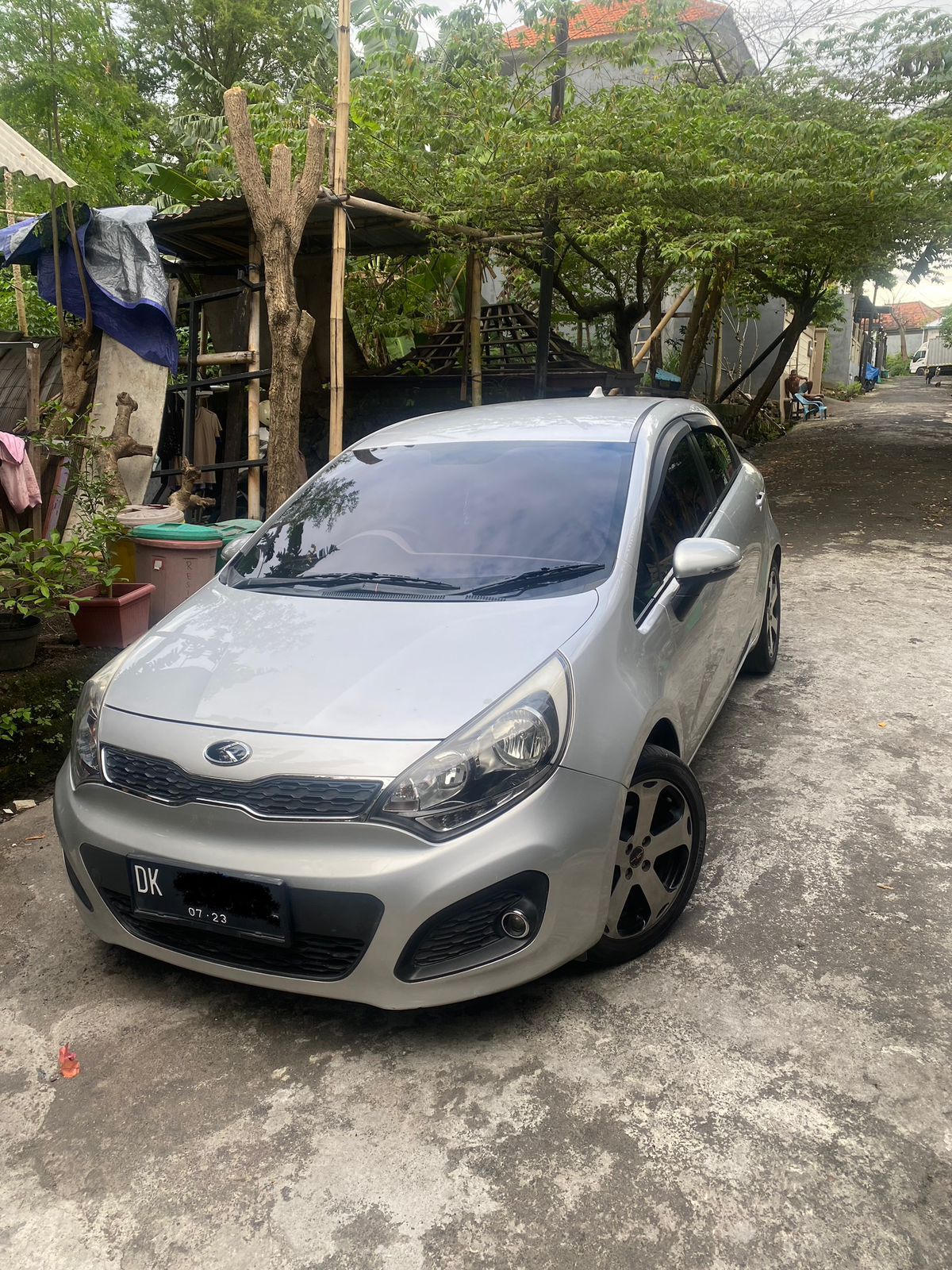 2013 Kia Rio  1.4L AT Bekas 2013 Kia Rio  1.4L AT Bekas