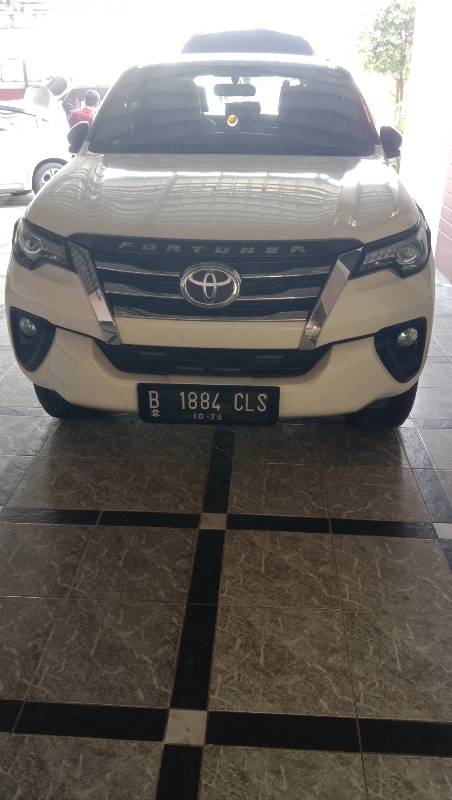 2016 Toyota Fortuner  4X2 2.4 VRZ AT DIESEL TRD 4X2 2.4 VRZ AT DIESEL TRD bekas
