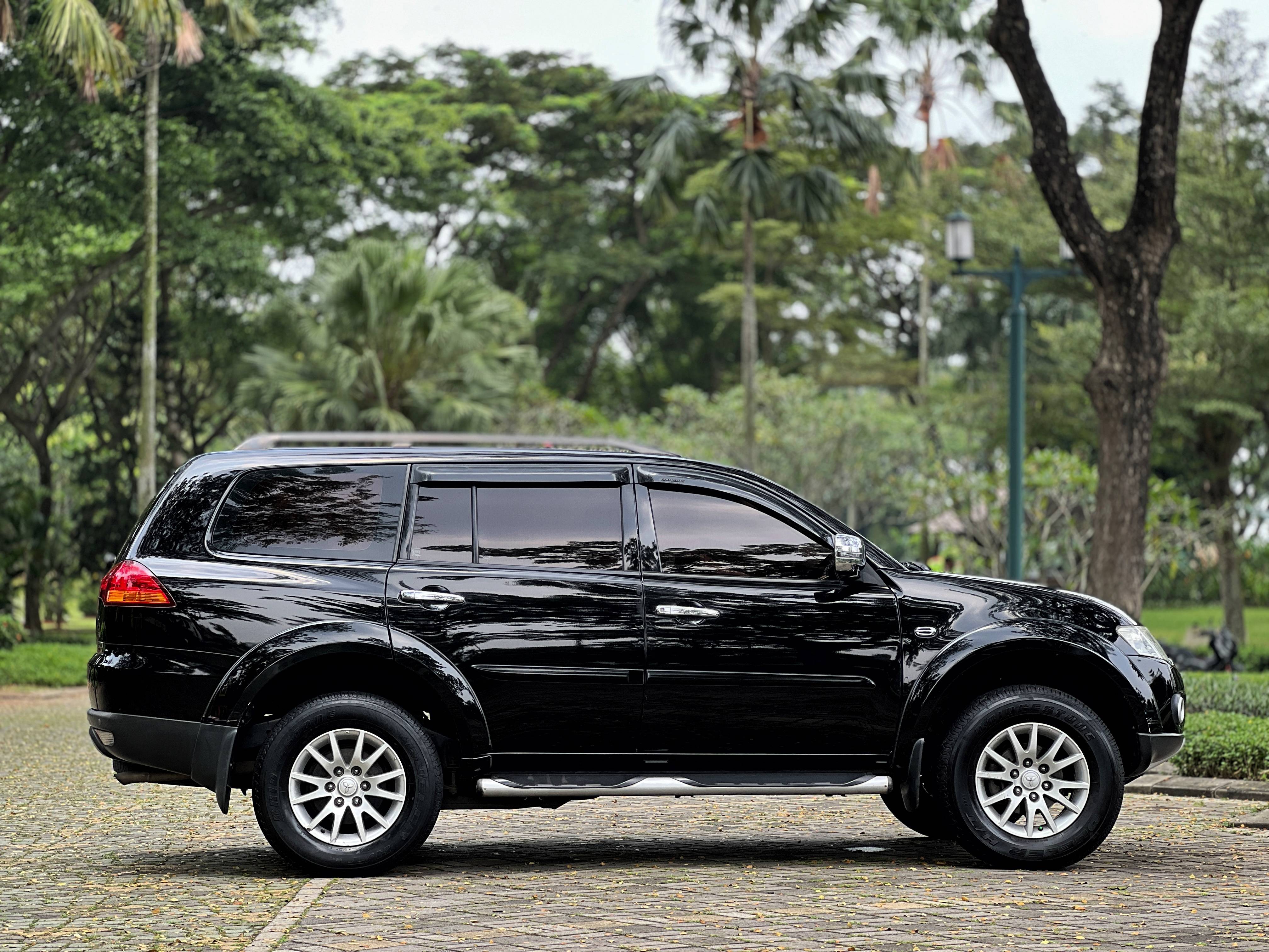 2012 Mitsubishi Pajero 2.5 EXCEED 4X2 A/T JEP 2012 Mitsubishi Pajero 2.5 EXCEED 4X2 A/T JEP