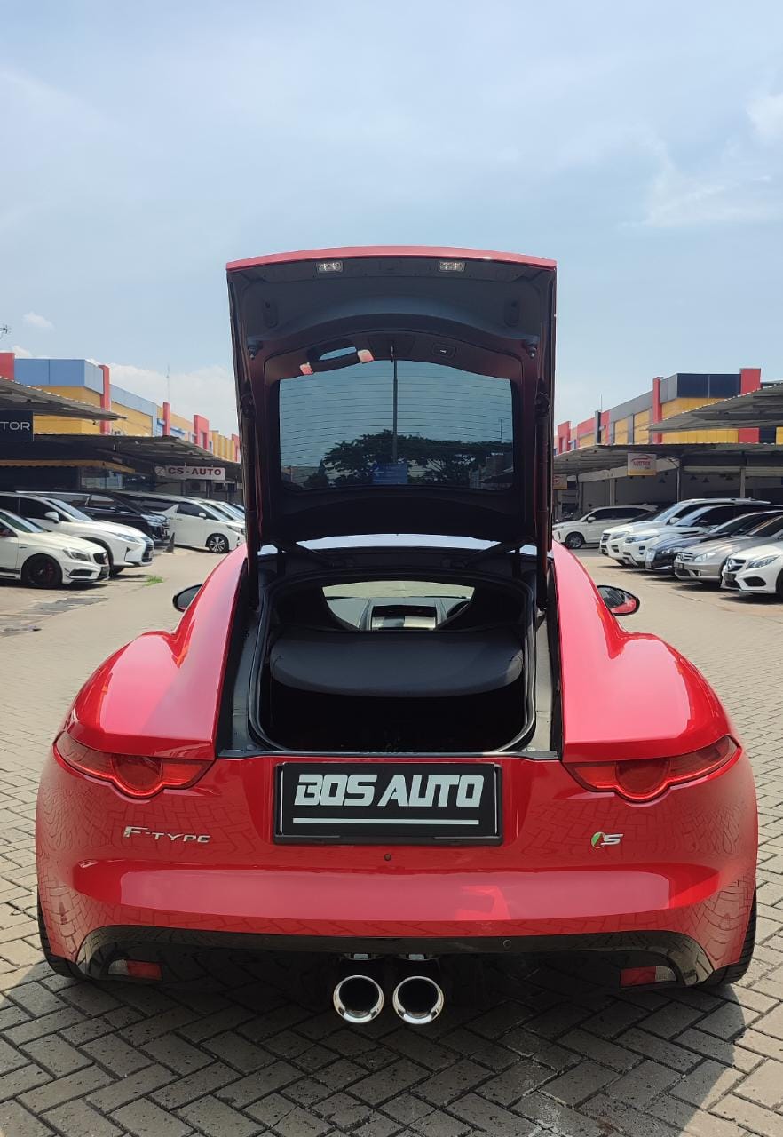 2015 Jaguar F-Type Coupe Coupe 3.0 L AT 2015 Jaguar F-Type Coupe Coupe 3.0 L AT