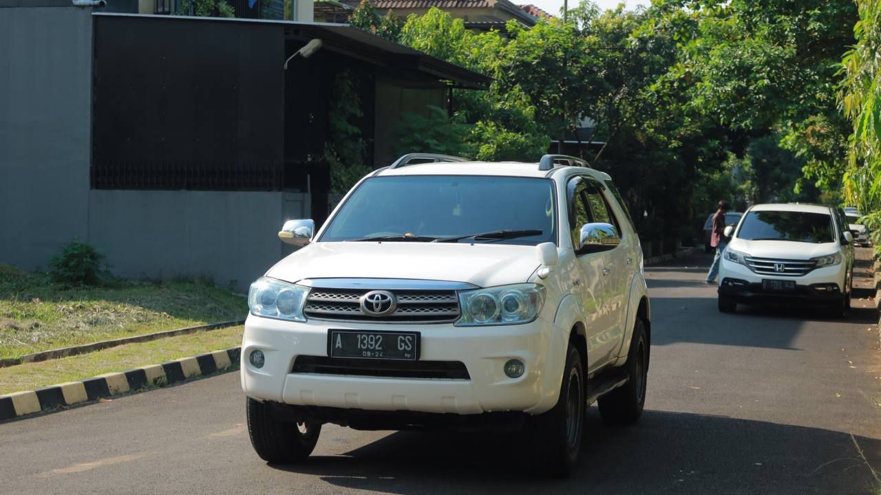 Used 2011 Toyota Fortuner 4X2 2.5L AT TRD 4X2 2.5L AT TRD