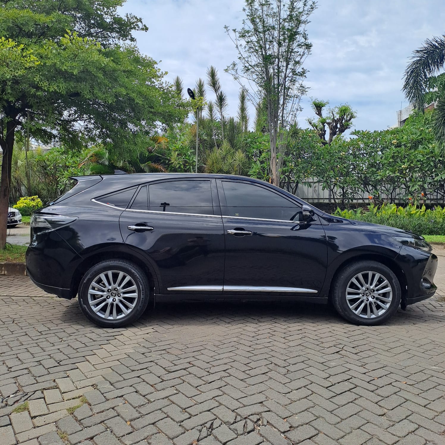 2014 Toyota Harrier 2.0 GS PREMIUM SOUND 2014 Toyota Harrier 2.0 GS PREMIUM SOUND
