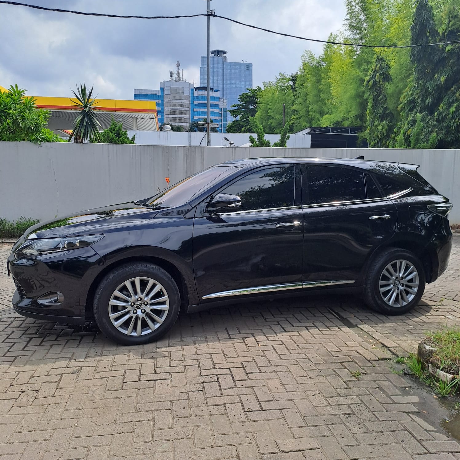 2014 Toyota Harrier 2.0 GS PREMIUM SOUND 2014 Toyota Harrier 2.0 GS PREMIUM SOUND