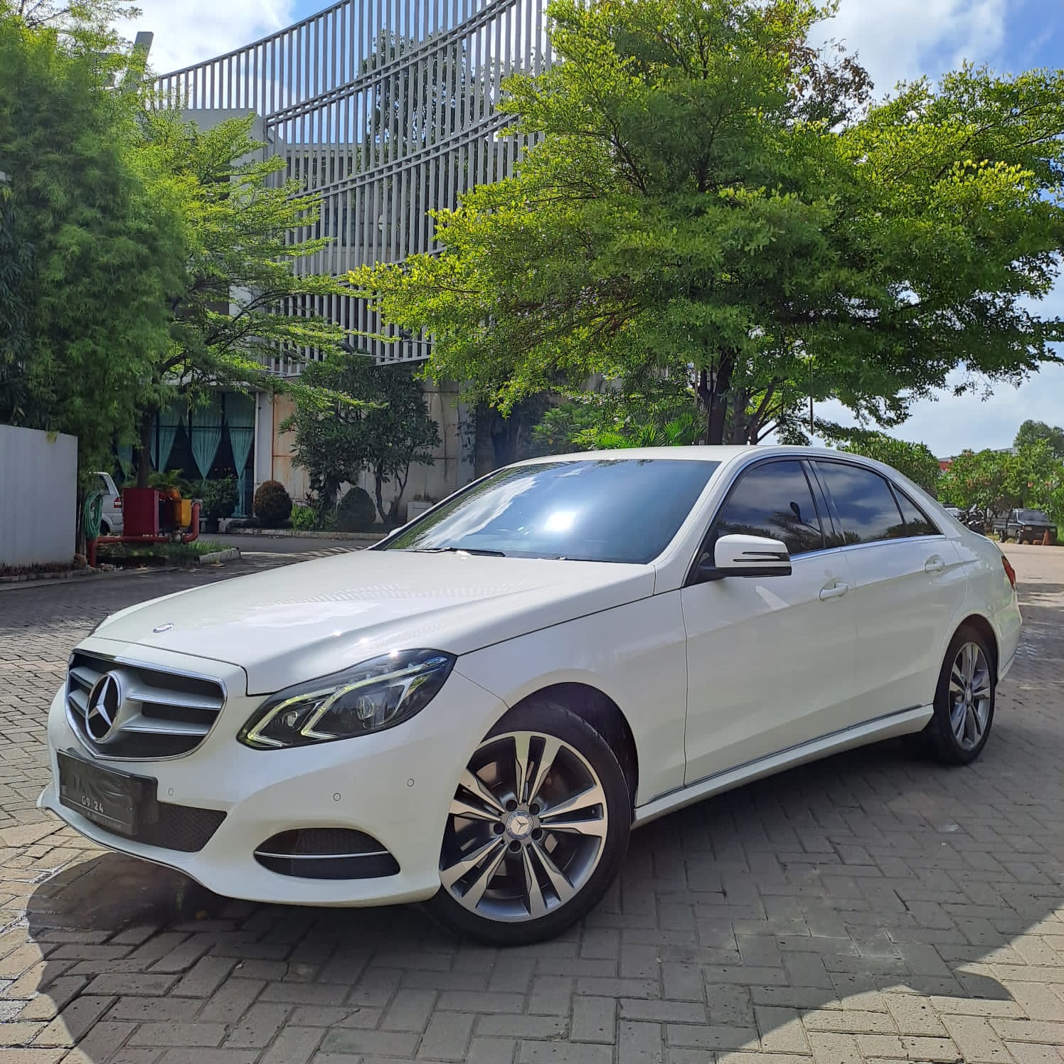 2014 Mercedes Benz E-Class Saloon E 250 CDI 2014 Mercedes Benz E-Class Saloon E 250 CDI