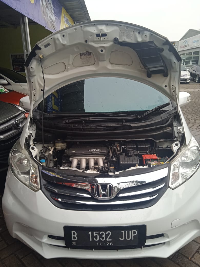 2012 Honda Freed  E AT 2012 Honda Freed  E AT