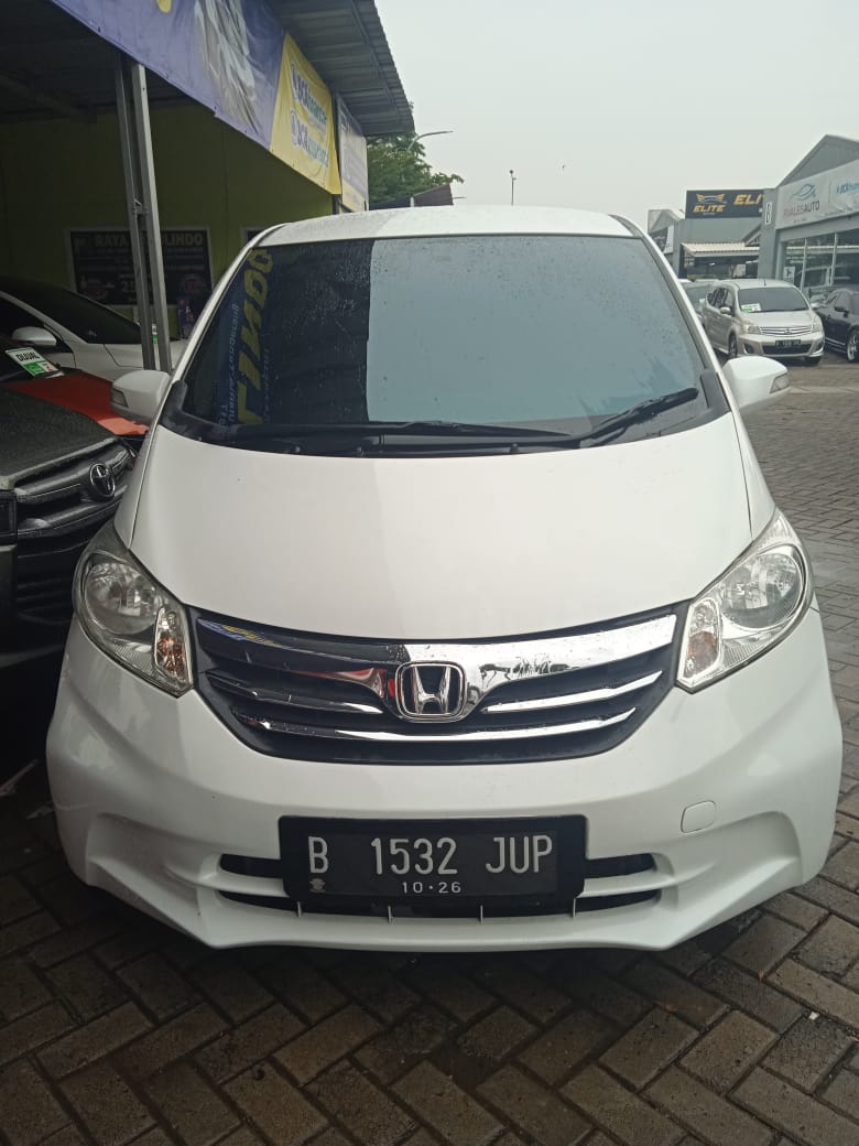 2012 Honda Freed  E AT Bekas 2012 Honda Freed  E AT Bekas