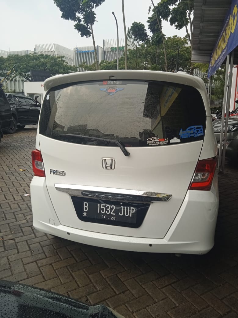 2012 Honda Freed  E AT 2012 Honda Freed  E AT