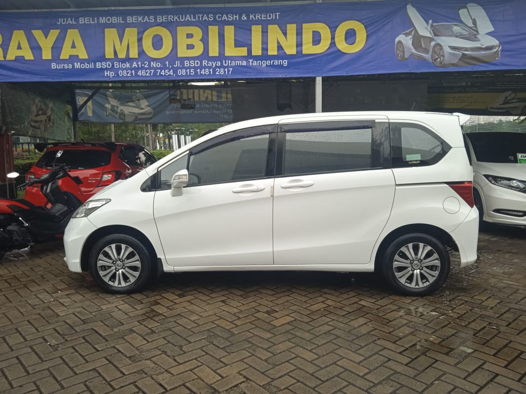 2012 Honda Freed  E AT 2012 Honda Freed  E AT