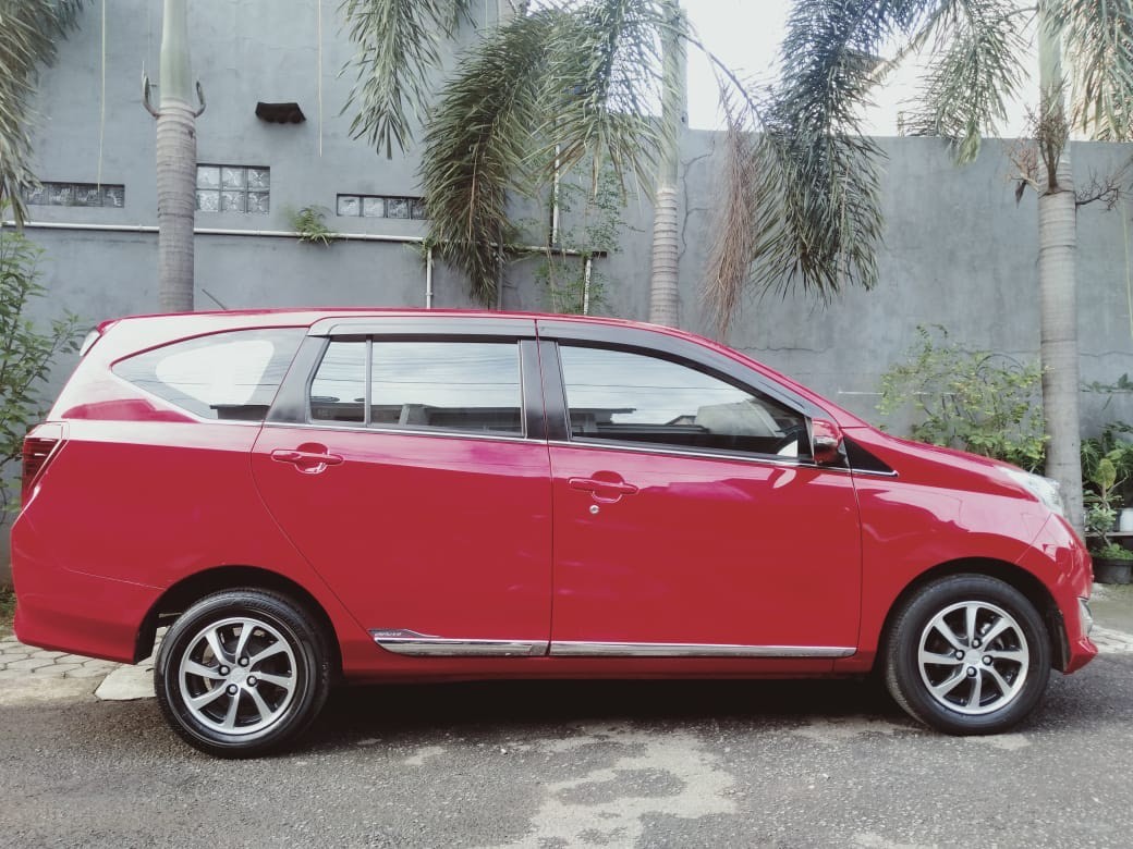 2017 Daihatsu Sigra 1.2 R DLX AT 2017 Daihatsu Sigra 1.2 R DLX AT