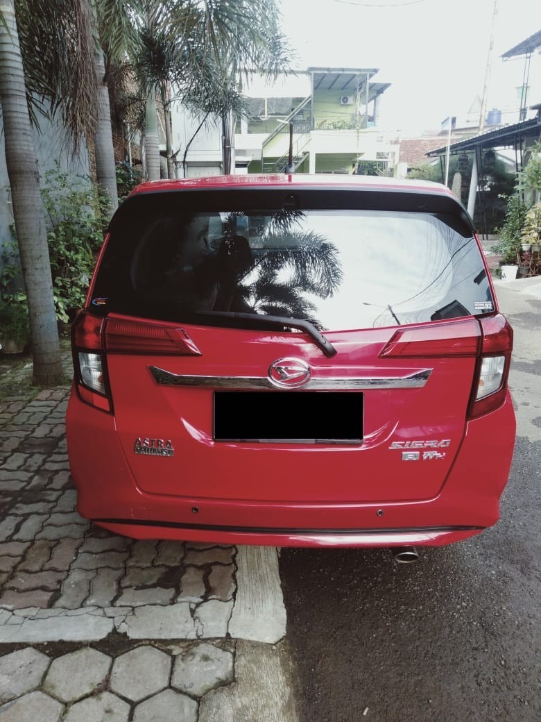 2017 Daihatsu Sigra 1.2 R DLX AT 2017 Daihatsu Sigra 1.2 R DLX AT