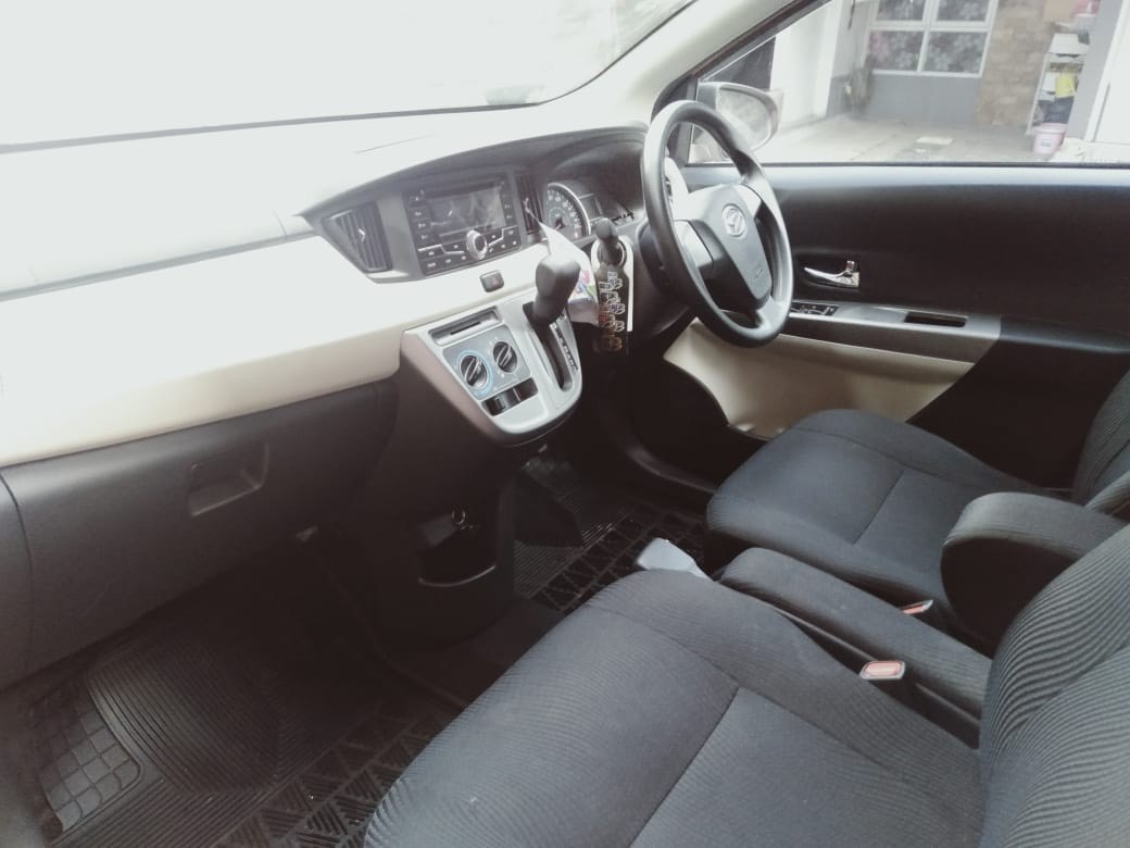 2017 Daihatsu Sigra 1.2 R DLX AT 2017 Daihatsu Sigra 1.2 R DLX AT