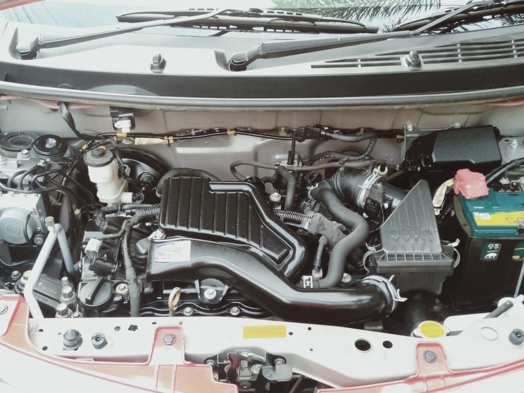 2017 Daihatsu Sigra 1.2 R DLX AT 2017 Daihatsu Sigra 1.2 R DLX AT