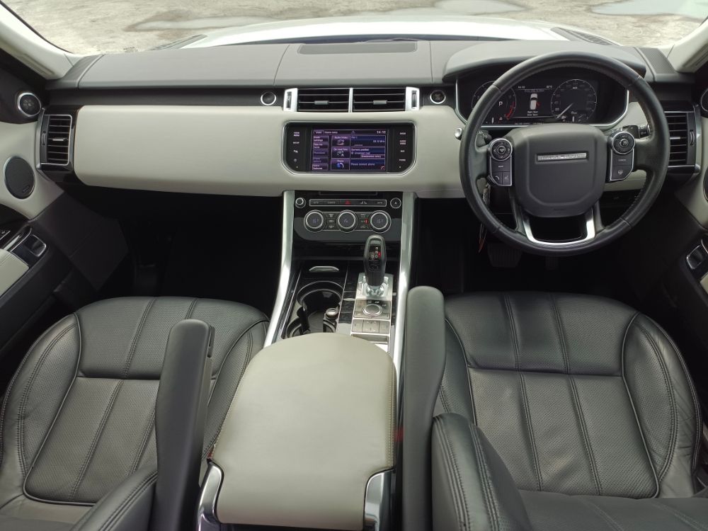 Dijual 2014 Land Rover Range Rover Sport 3.0 3.0 Bekas