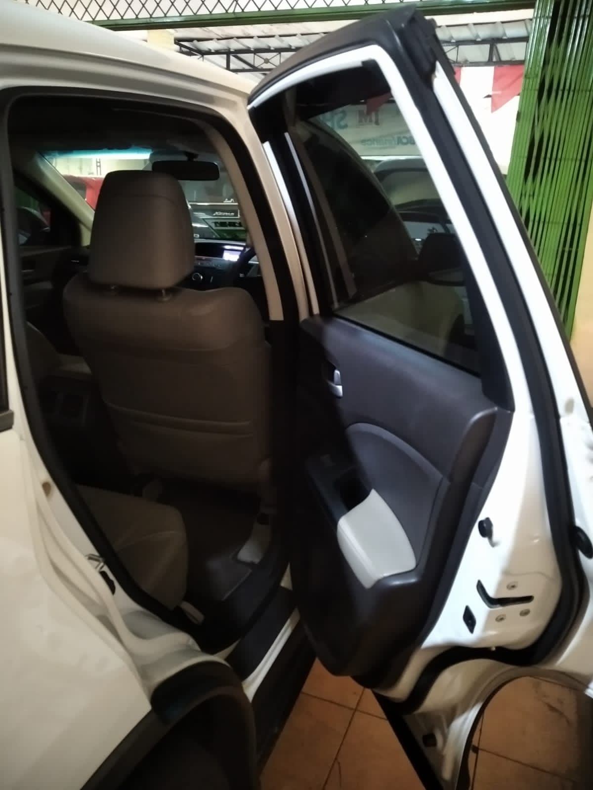 2014 Honda CRV  2.4 I-VTEC AT 2014 Honda CRV  2.4 I-VTEC AT