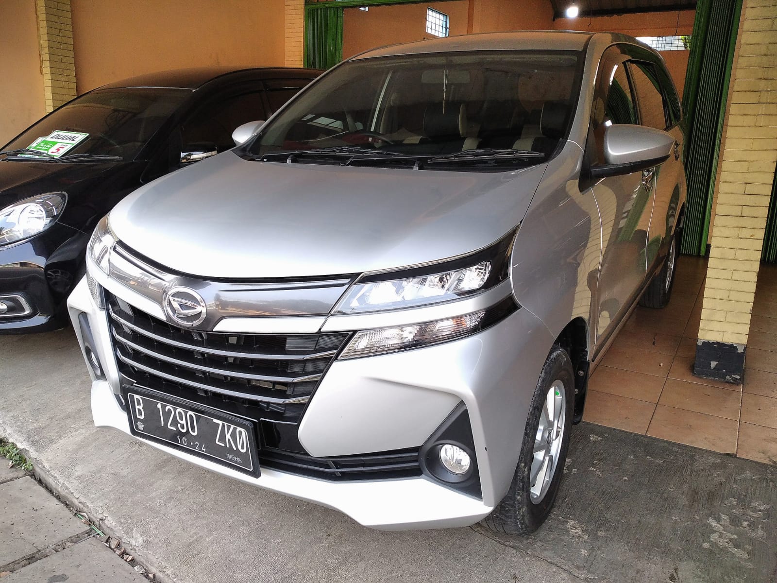 Second Hand 2019 Daihatsu Xenia  X MT 1.3 DLX Second Hand 2019 Daihatsu Xenia  X MT 1.3 DLX