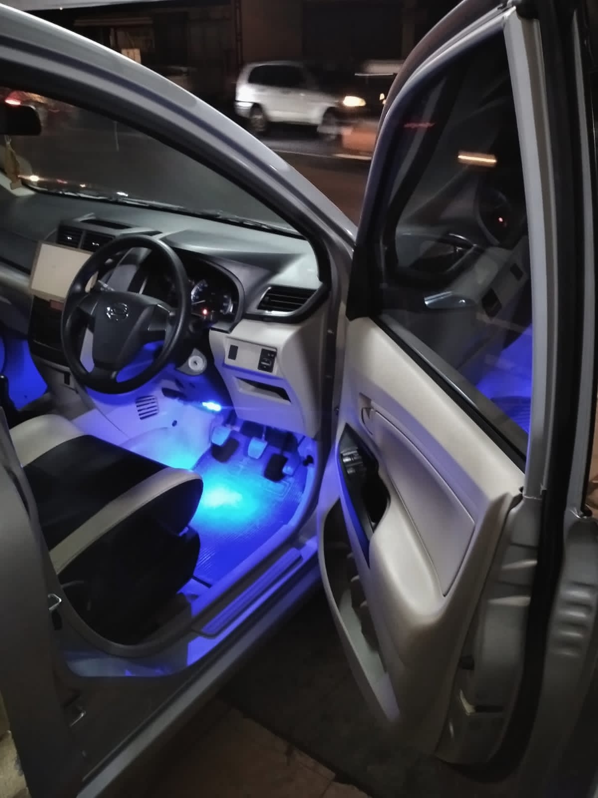 2019 Daihatsu Xenia  X MT 1.3 DLX 2019 Daihatsu Xenia  X MT 1.3 DLX