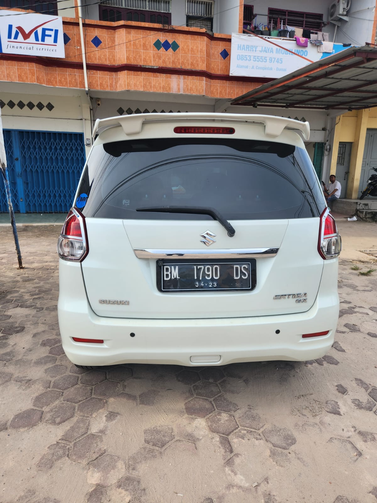 2013 Suzuki Ertiga  2013 Suzuki Ertiga