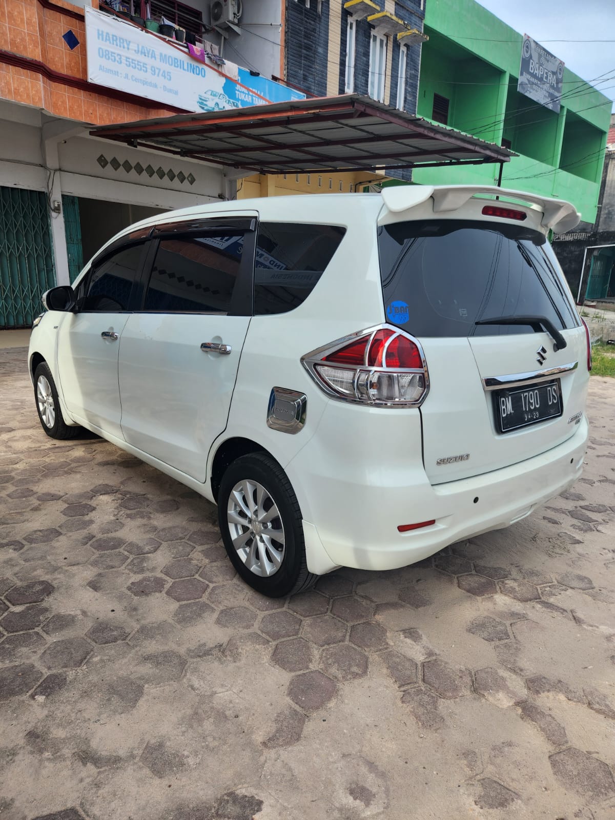 2013 Suzuki Ertiga  2013 Suzuki Ertiga
