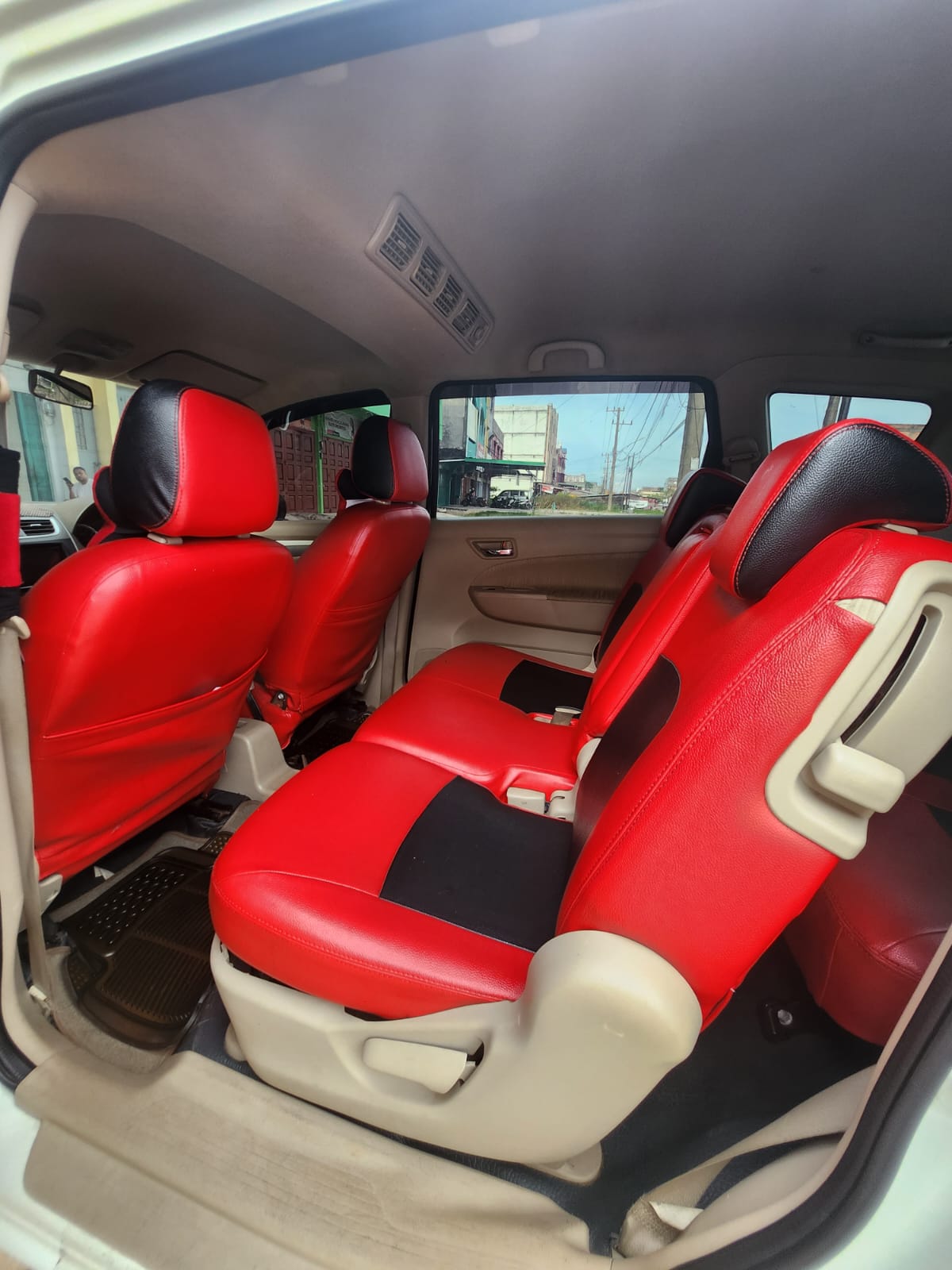 2013 Suzuki Ertiga  2013 Suzuki Ertiga