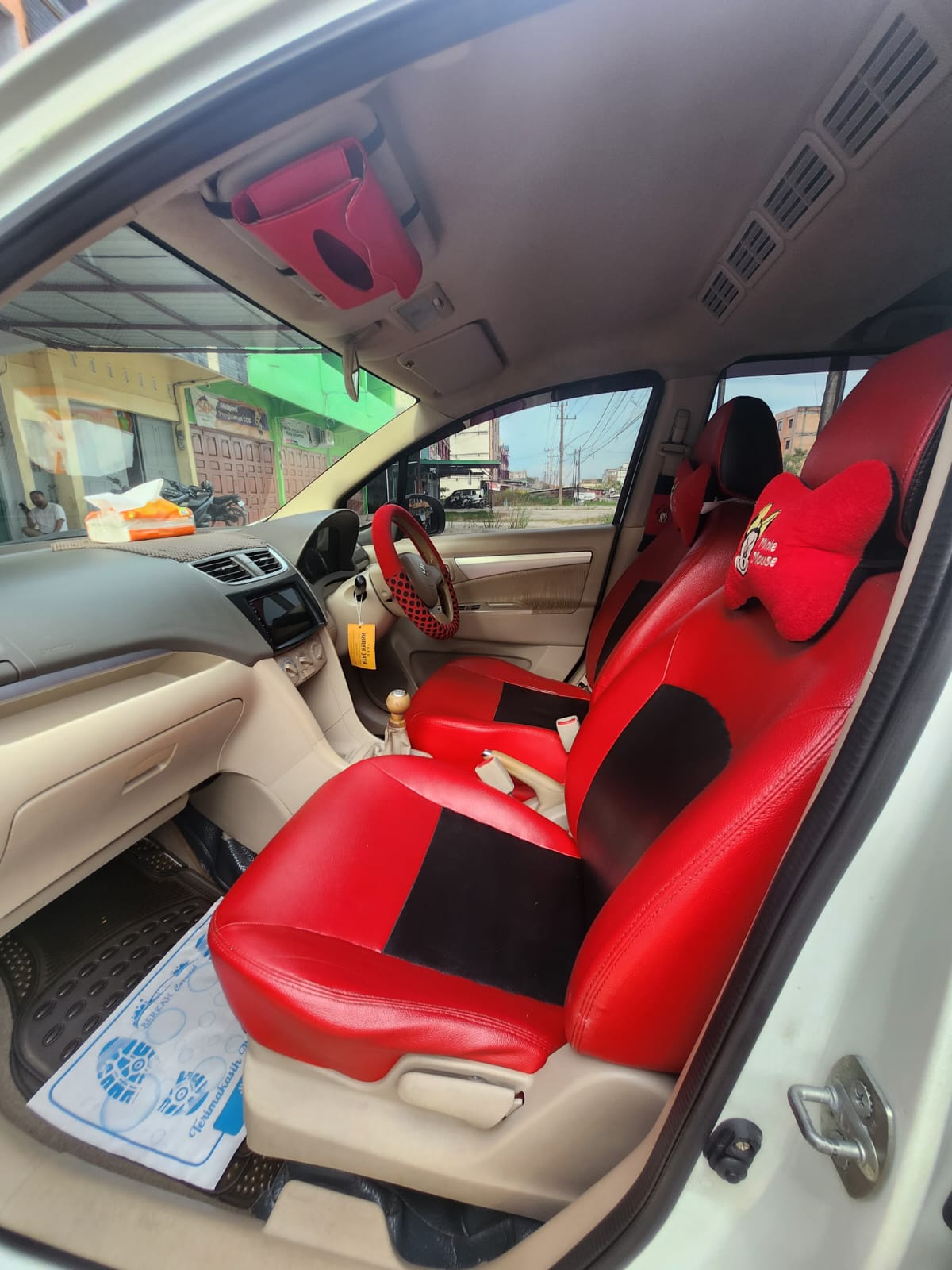 2013 Suzuki Ertiga  2013 Suzuki Ertiga