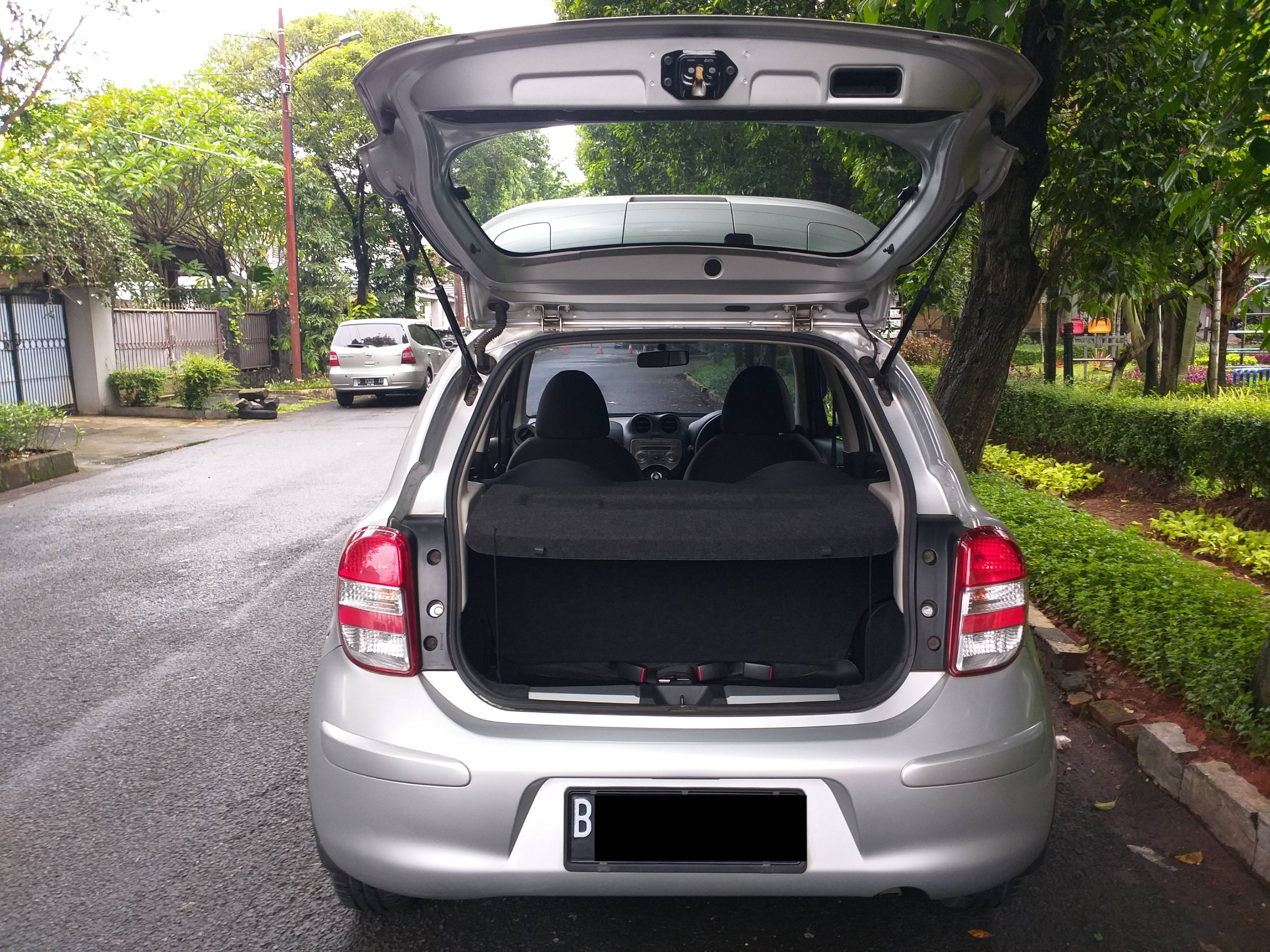 2011 Nissan March 1.2L MT 2011 Nissan March 1.2L MT