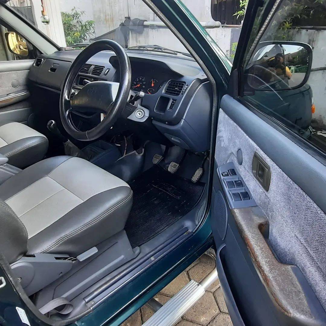 2000 Toyota Kijang  2000 Toyota Kijang