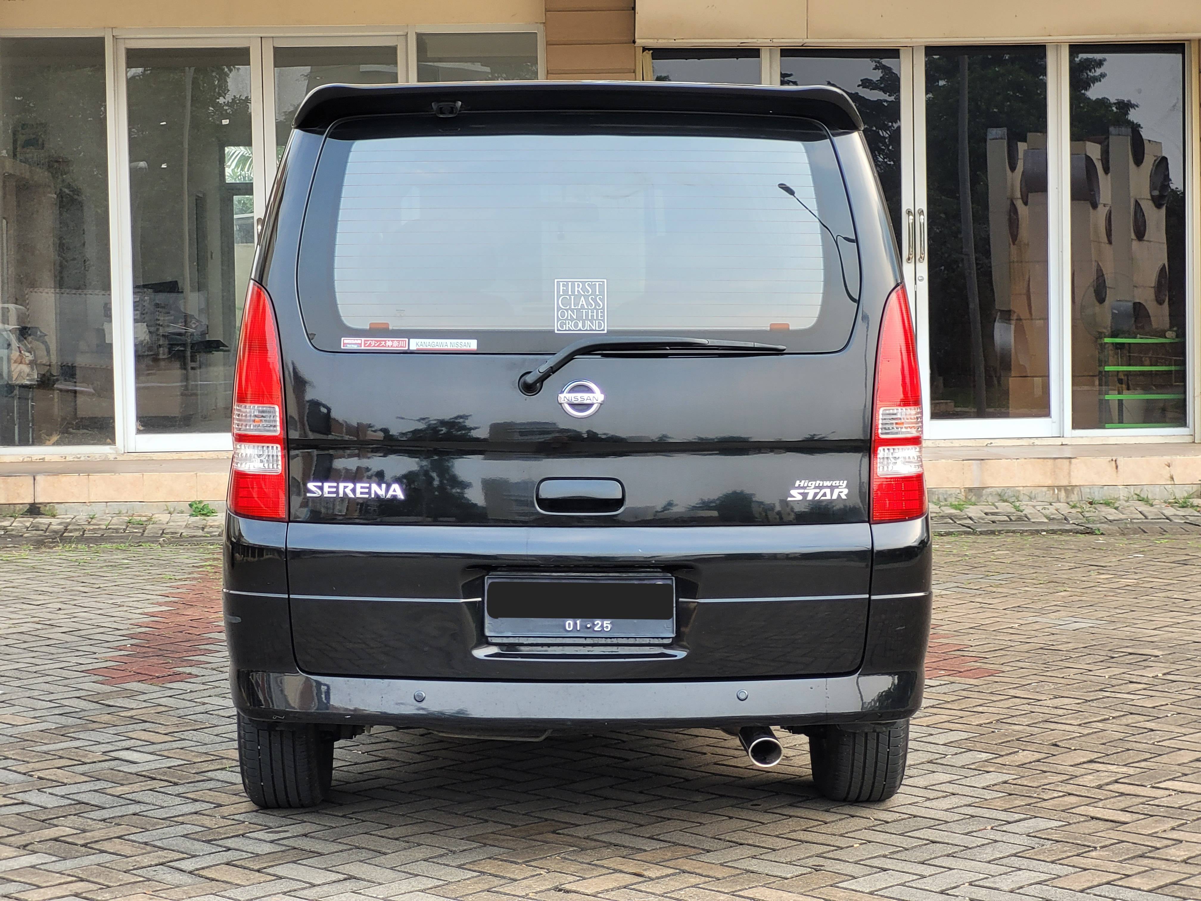 2010 Nissan Serena  2.0L Highway Star 2010 Nissan Serena  2.0L Highway Star