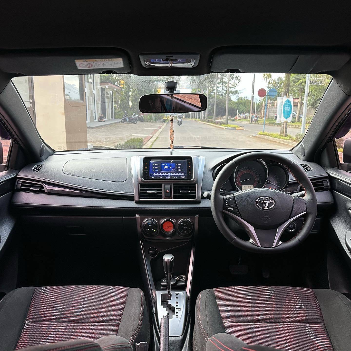 2016 Toyota Yaris TRD SPORTIVO 1.5L CVT 2016 Toyota Yaris TRD SPORTIVO 1.5L CVT