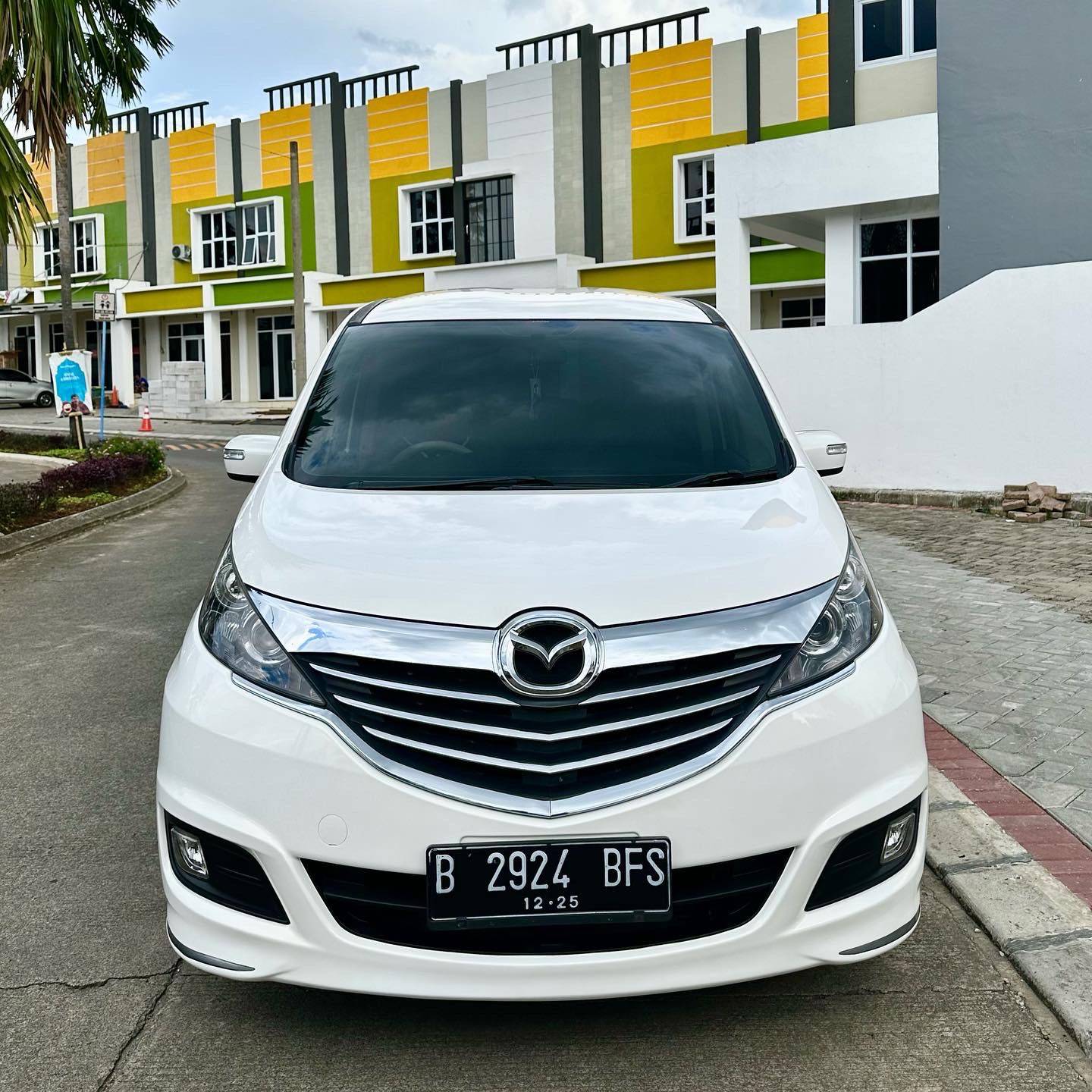 2015 Mazda Biante 2.0L Sky Active AT 2015 Mazda Biante 2.0L Sky Active AT