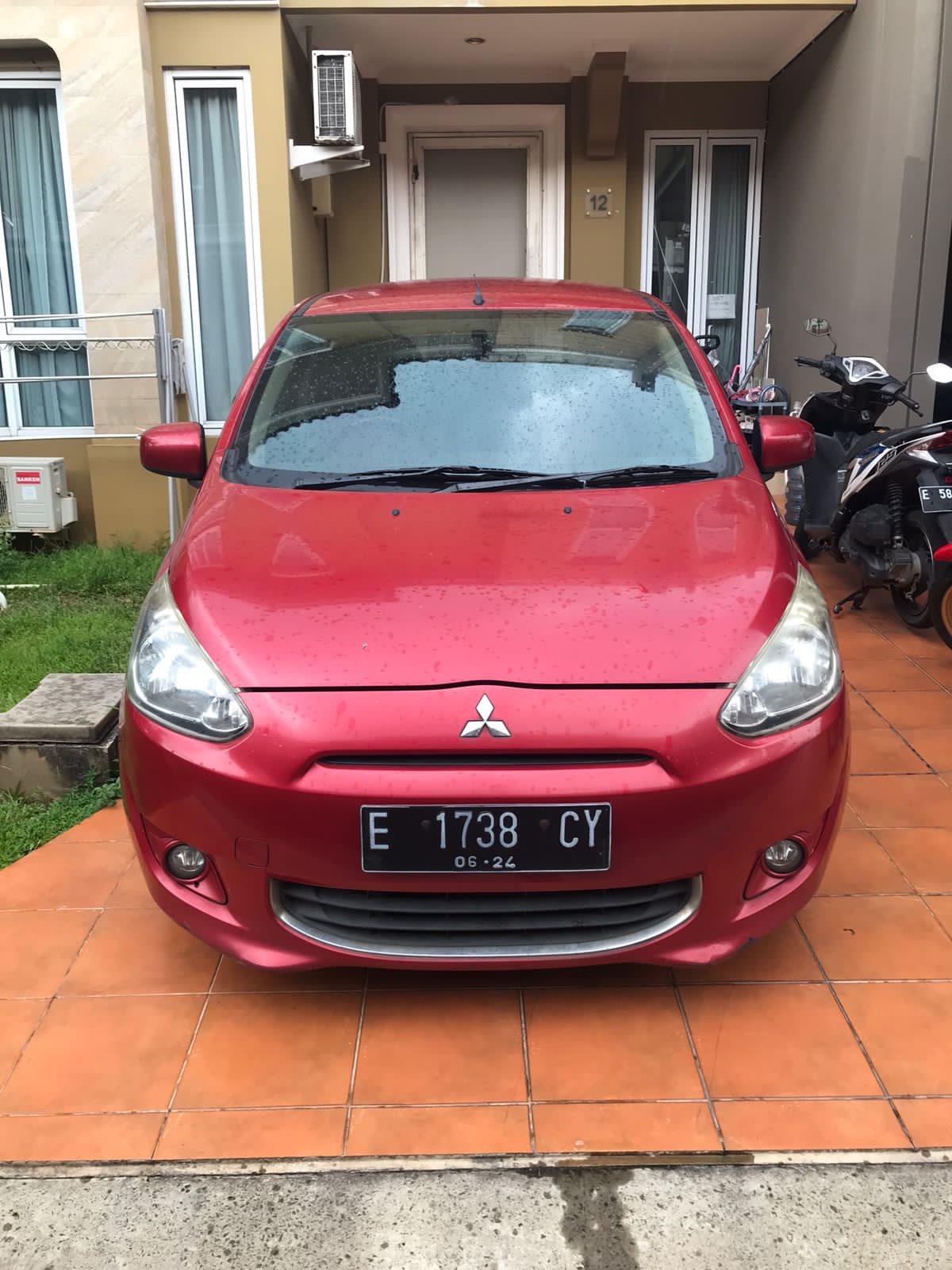 2012 Mitsubishi Mirage Exceed Bekas 2012 Mitsubishi Mirage Exceed Bekas