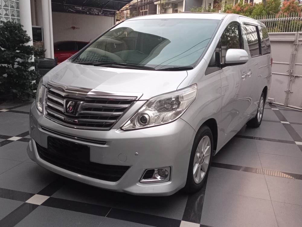 2012 Toyota Alphard 2.5 G A/T