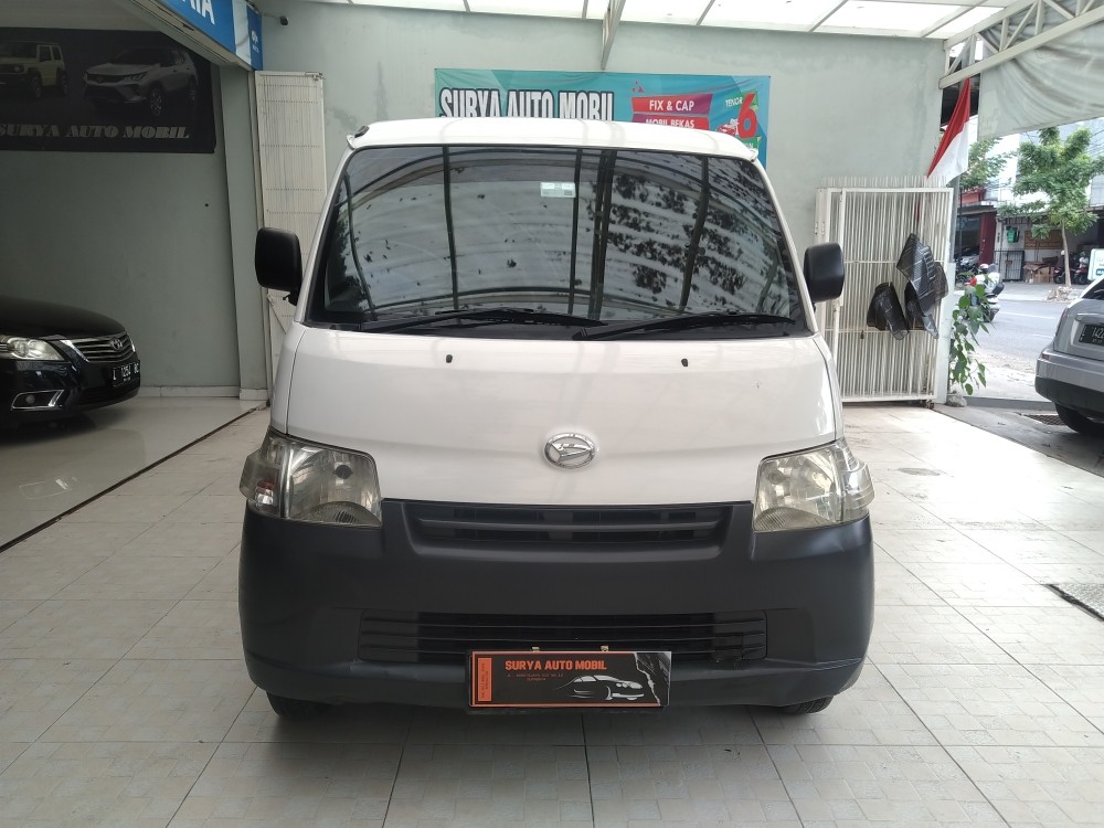 2017 Daihatsu Grand Max
