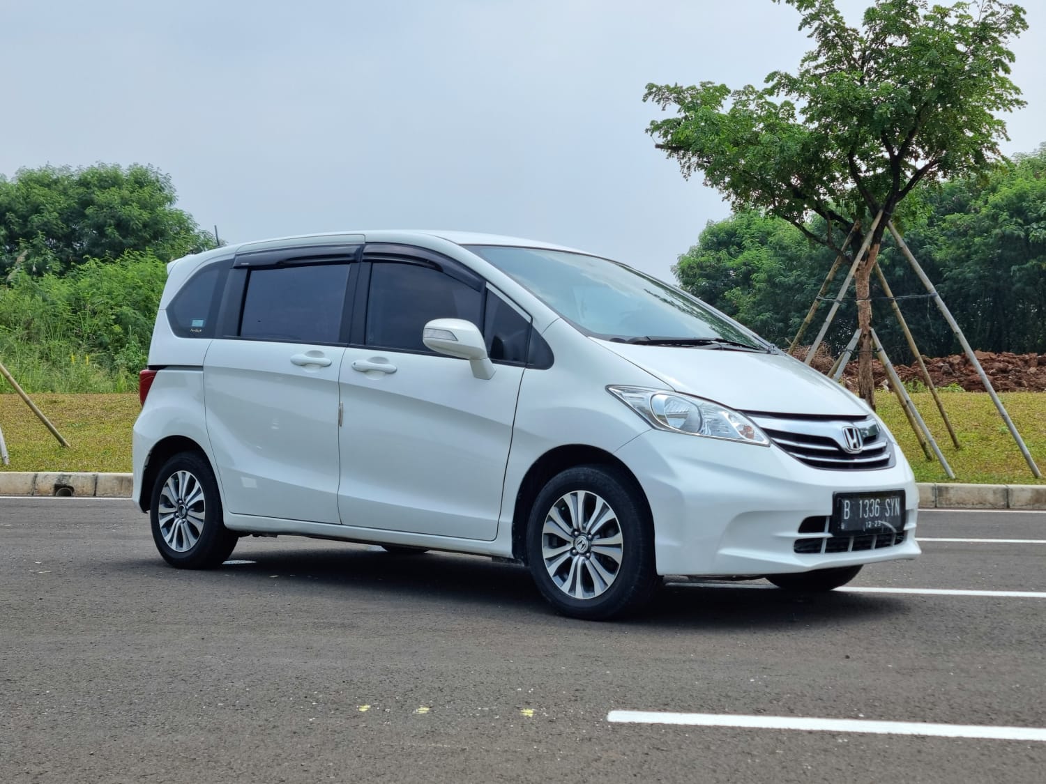 2013 Honda Freed 2013 Honda Freed