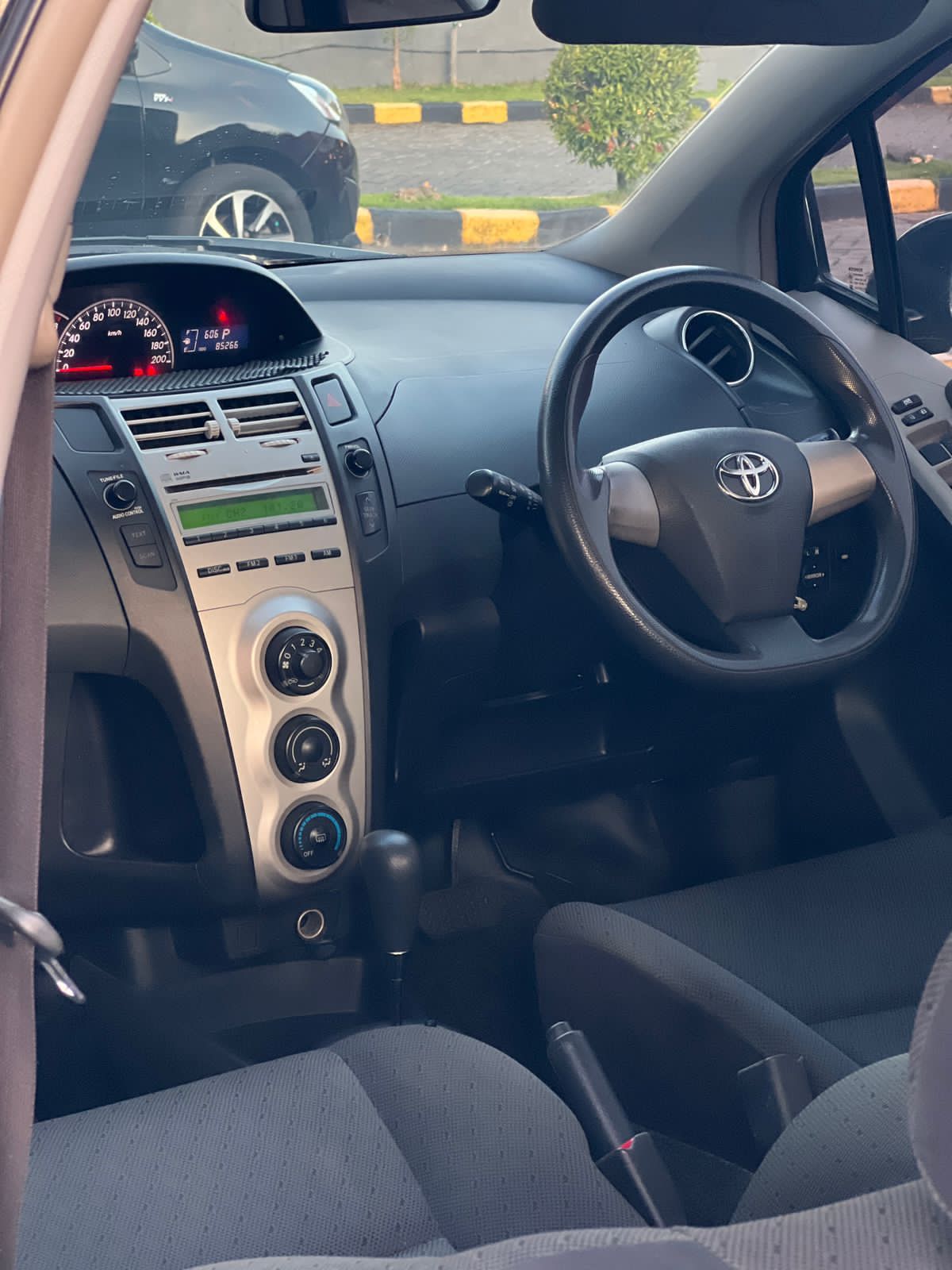 2013 Toyota Yaris 2013 Toyota Yaris