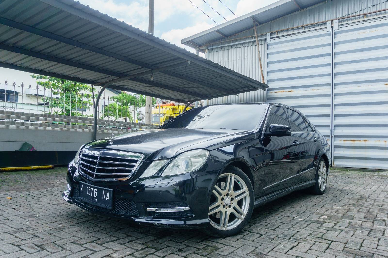 2013 Mercedes Benz E-Class  E 300 AMG Bekas 2013 Mercedes Benz E-Class  E 300 AMG Bekas