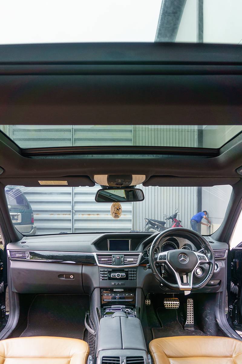 Dijual 2013 Mercedes Benz E-Class  E 300 AMG E 300 AMG Bekas
