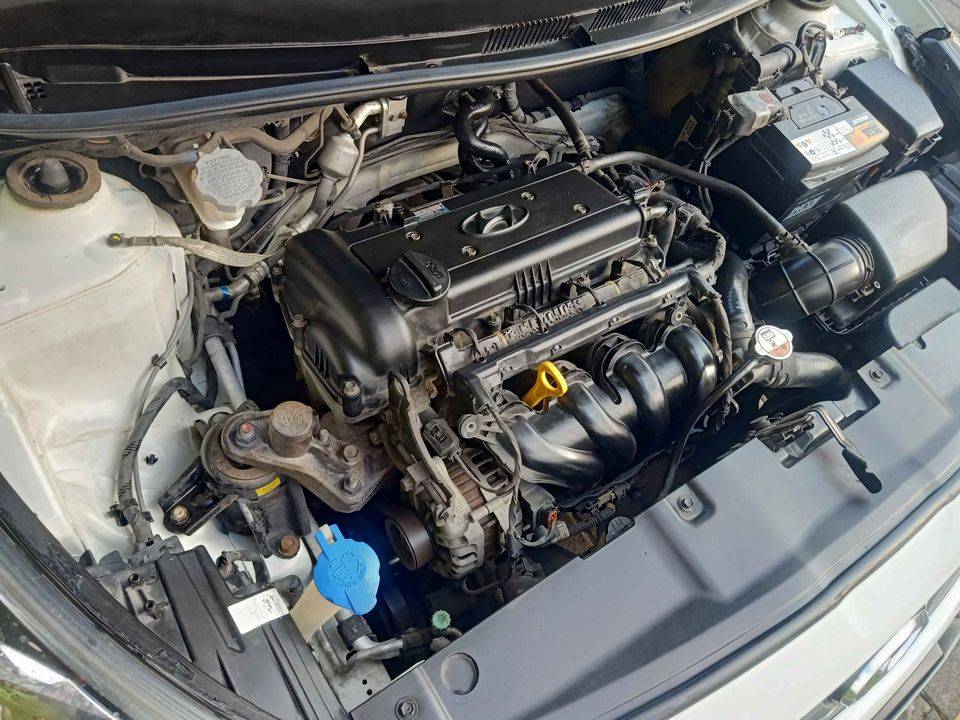 2013 Hyundai Grand Avega GL MT 2013 Hyundai Grand Avega GL MT