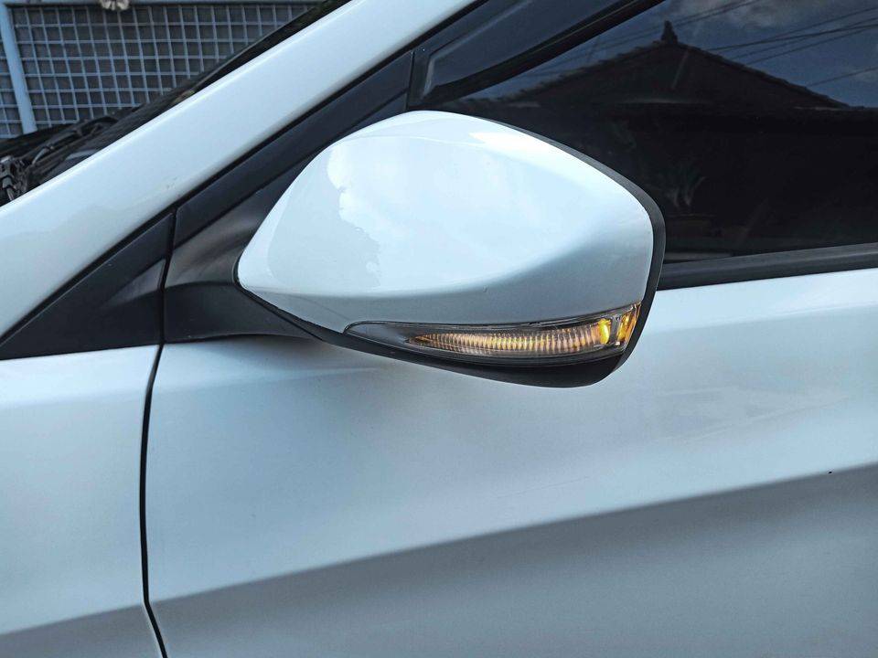 2013 Hyundai Grand Avega GL MT 2013 Hyundai Grand Avega GL MT