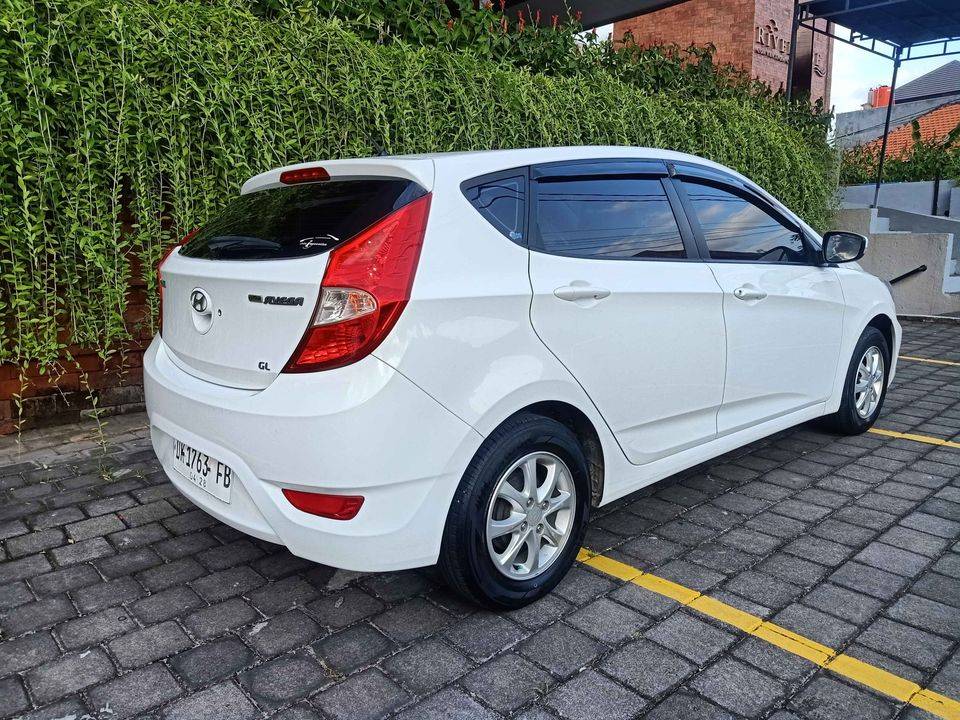 2013 Hyundai Grand Avega GL MT 2013 Hyundai Grand Avega GL MT