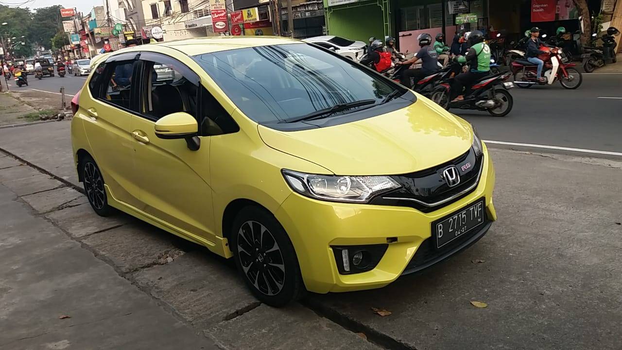 Beli mobil bekas