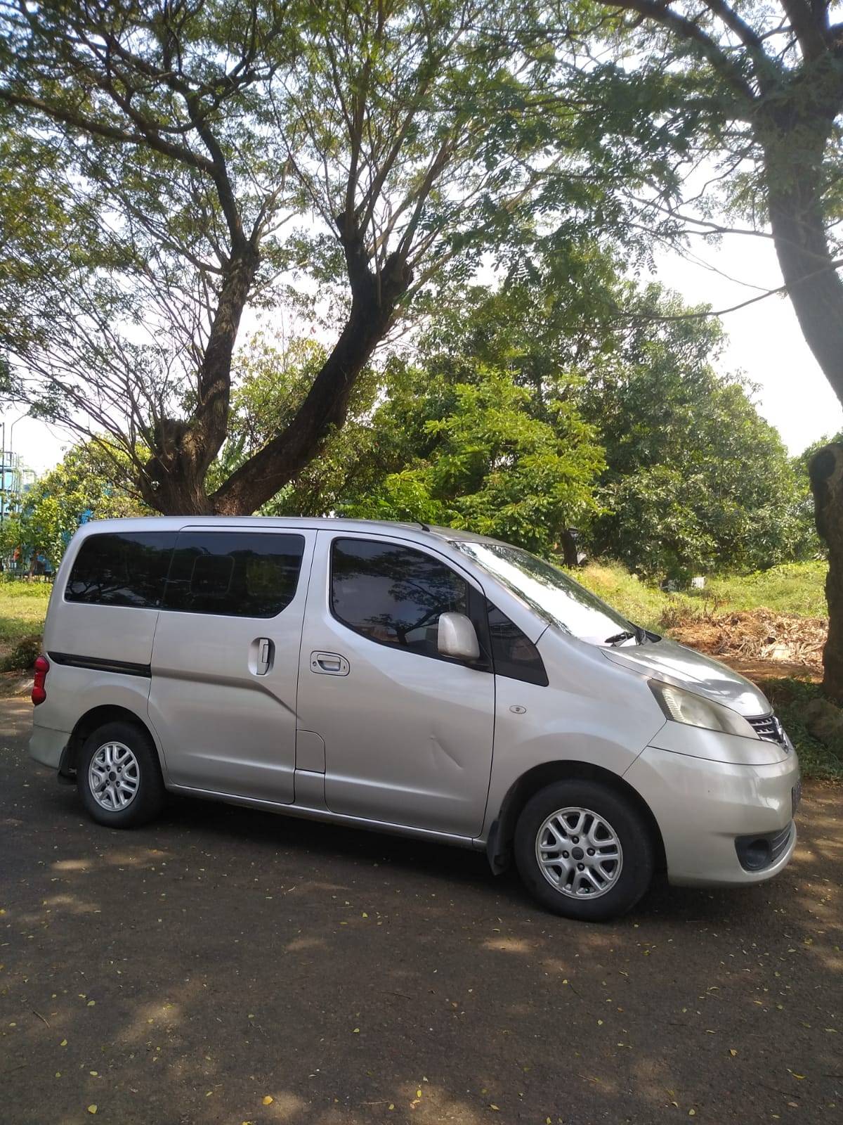 2013 Nissan Evalia 1.5 XV MT 2013 Nissan Evalia 1.5 XV MT