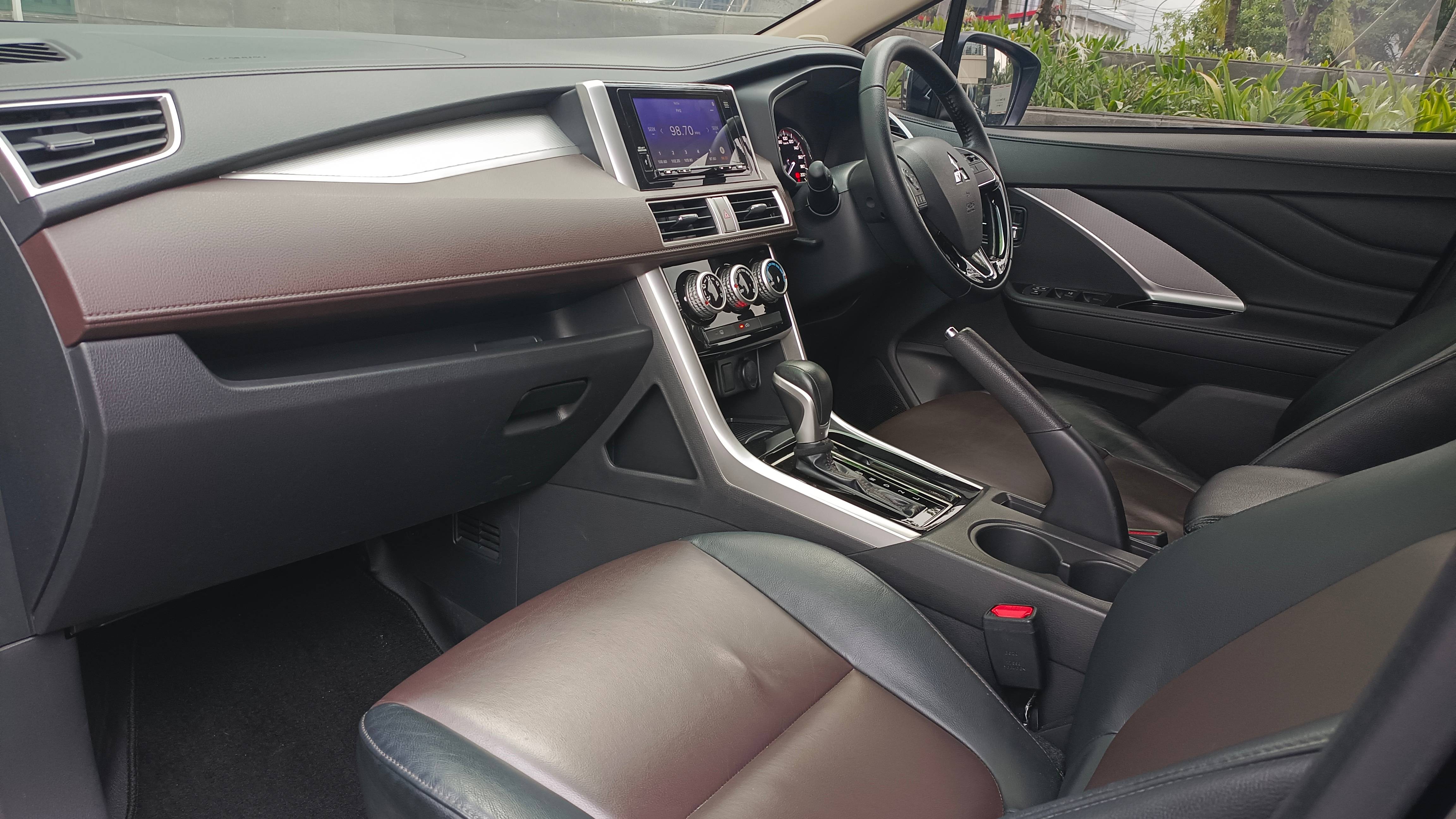 2021 Mitsubishi Xpander Cross Premium CVT 2021 Mitsubishi Xpander Cross Premium CVT