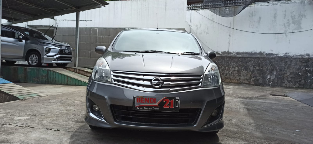 2013 Nissan Grand Livina Bekas 2013 Nissan Grand Livina Bekas