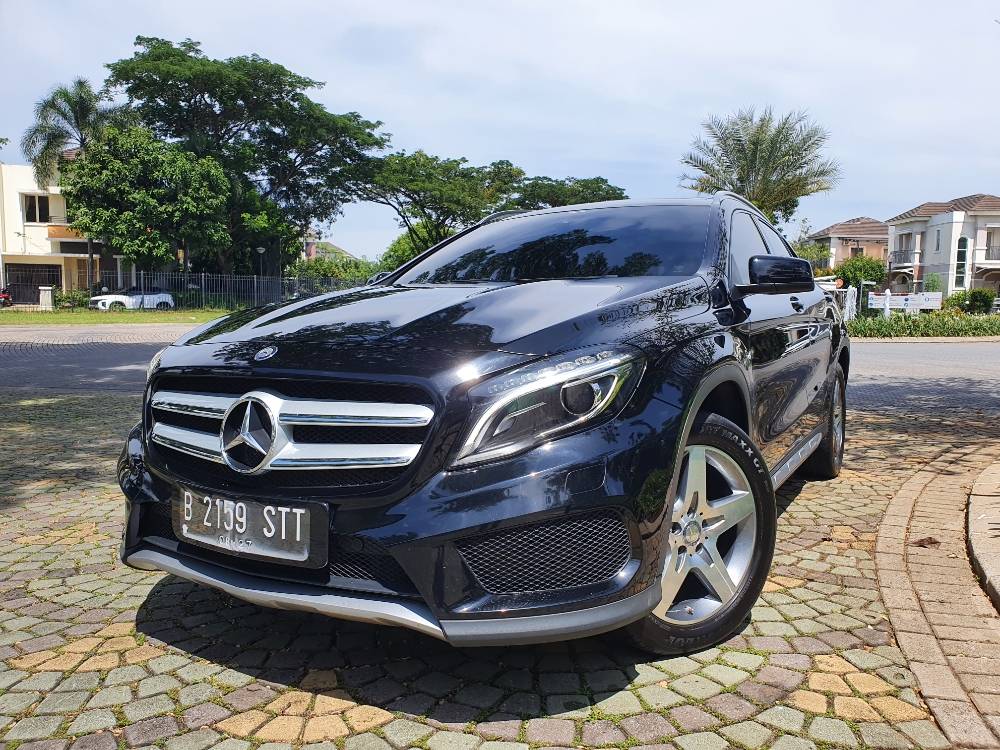 Old 2016 Mercedes Benz GLA-Class 200 AMG Line 200 AMG Line
