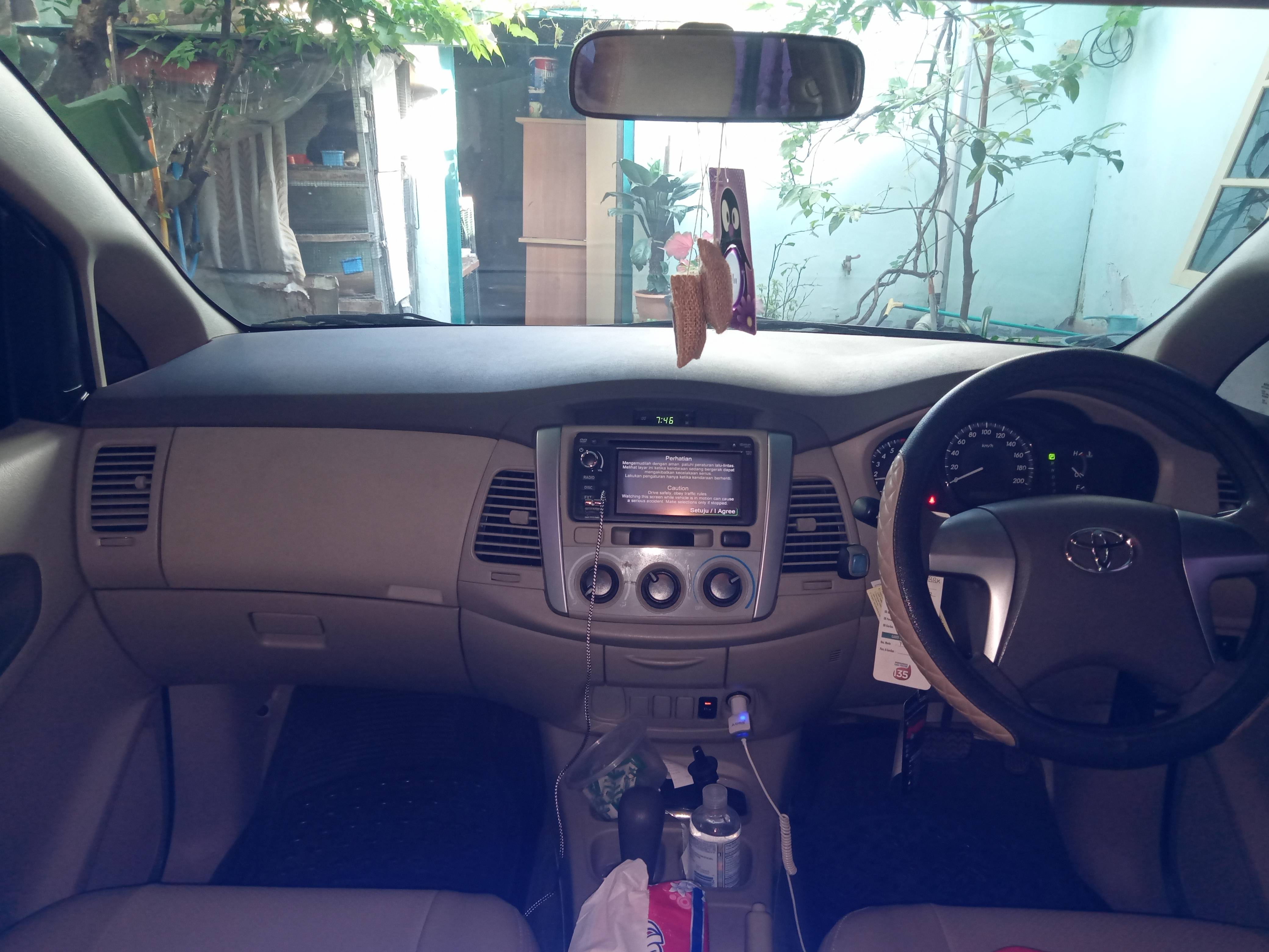 2013 Toyota Kijang Innova 2.0 G AT LUX 2013 Toyota Kijang Innova 2.0 G AT LUX