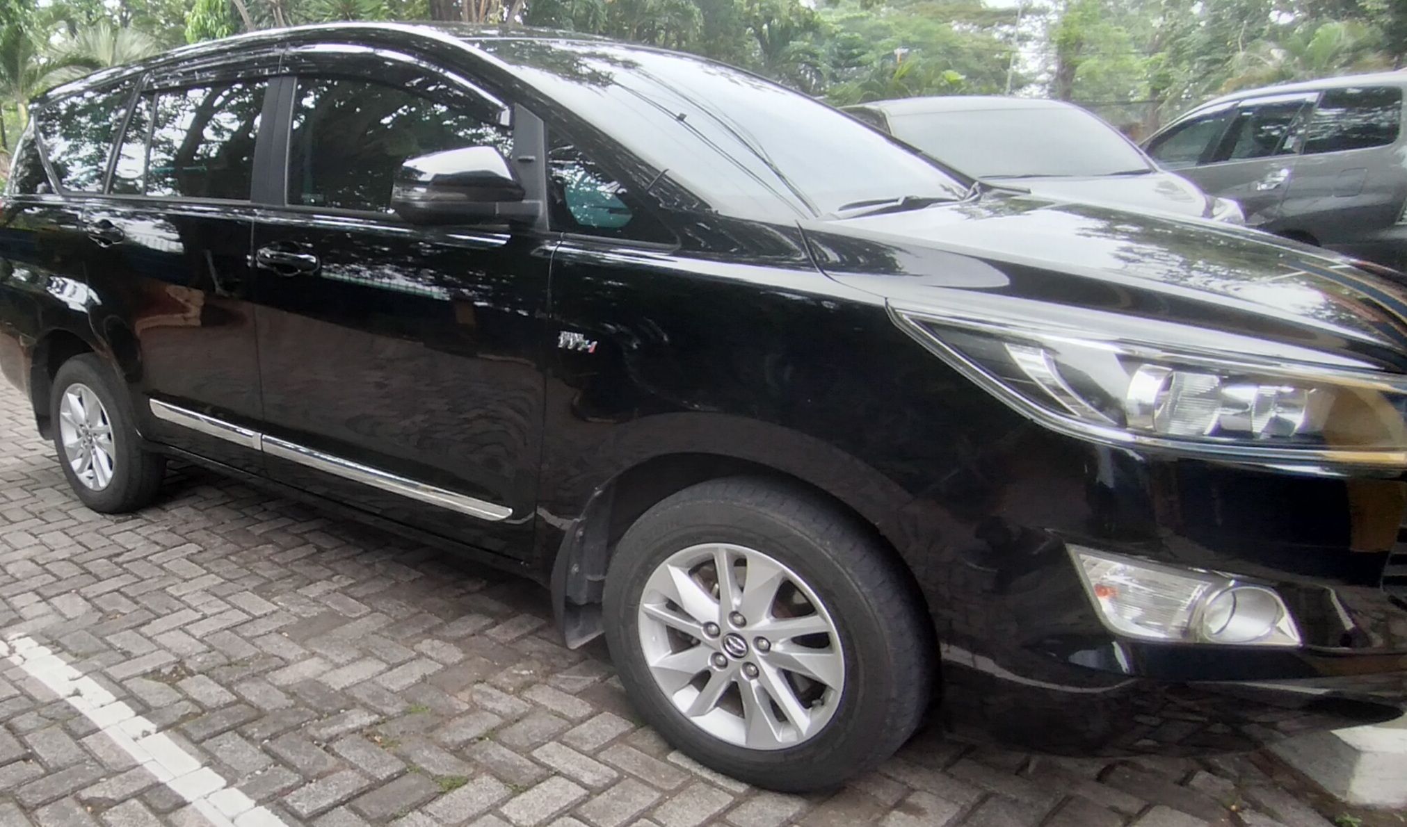 2018 Toyota Kijang Innova G Luxury A/T Gasoline 2018 Toyota Kijang Innova G Luxury A/T Gasoline