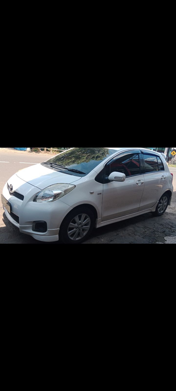 2012 Toyota Yaris E Grade M/T 2012 Toyota Yaris E Grade M/T