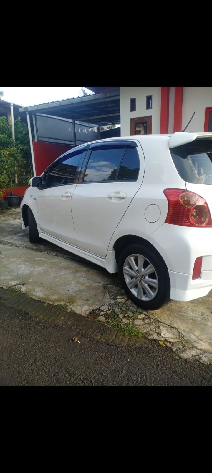 2012 Toyota Yaris E Grade M/T 2012 Toyota Yaris E Grade M/T