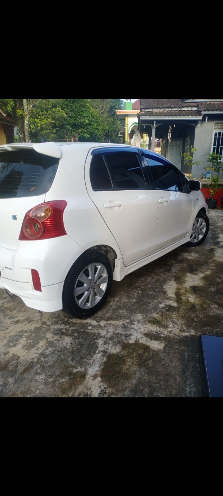 2012 Toyota Yaris E Grade M/T 2012 Toyota Yaris E Grade M/T